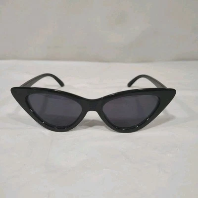 Gafas de sol Simply Vera Wang ojo de gato para mujer con montura negra lentes WVG74SG100 Foto 1 de 4