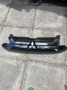 MITSUBISHI OUTLANDER 2019 - 2021 MK3 FACELIFT FRONT BUMPER UPPER GRILL 7450B304 - Picture 1 of 20
