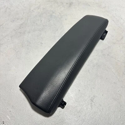 BMW OEM 550i GT TAPA REPOSABRAZOS CONSOLA CENTRAL LADO CONDUCTOR DELANTERO IZQUIERDO 2010-2017 Foto 1 de 4