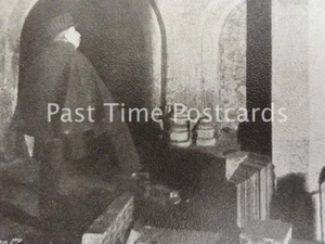 Early PC - Basement of the Wakefield Tower, TOWER of LONDON - Picture 1 of 1