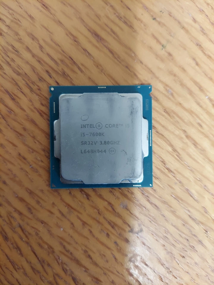 Procesador CPU Intel Core i5-7600K 3,80 GHz 6 MB cuatro núcleos LGA 1151/zócalo H4 SR32V Foto 1 de 1