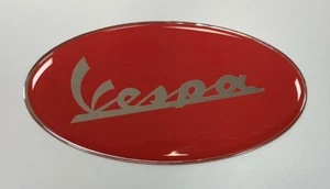 Pegatina/calcomanía roja VESPA 75 mm OVALADA - GEL ABOVEDADO DE ALTO BRILLO - SCOOTER - CICLOMOTOR - Imagen 1 de 3