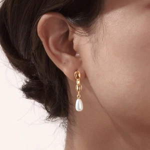 Stainless Steel Chain Pearl Stud Earrings Women Jewelry Shell Pearl Earrings - Picture 1 of 4