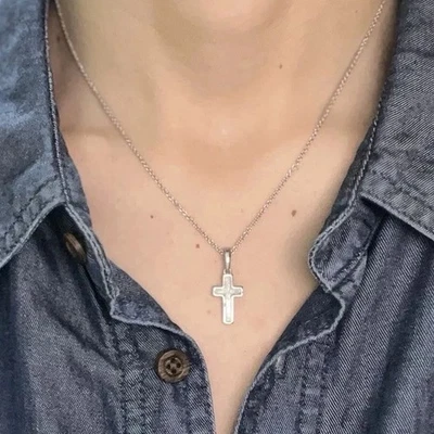 🌟NEW "Silver"💗$98 Kendra Scott🌟 Cross Pendant Necklace White Kyocera Opal - Image 1 of 4