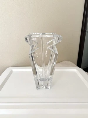 Jarrón decorativo LENOX Ovations eclipse perforado 10 3/4” ramo de cristal flor Foto 1 de 4