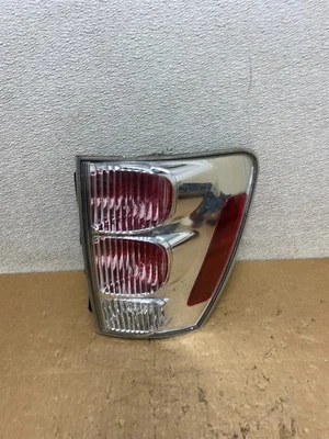 Chevrolet Equinox 2005 a 2008 pasajero derecho luz trasera lateral derecha OEM V5661 DW Foto 1 de 4