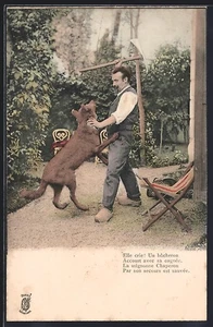 Ansichtskarte Mann mit Spitzhacke wehrt den Wolf ab - Bild 1 von 2