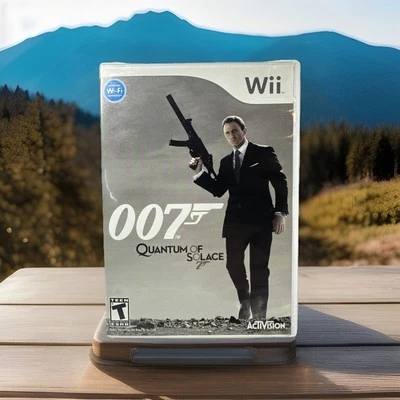 007 Quantum of Solace (Nintendo Wii) Complete CIB With Manual - Image 1 of 4