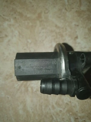 Electroválvula de caja de aire BMW K1200S, K1300S, K1200R, K1300R 11737681005 Foto 1 de 2