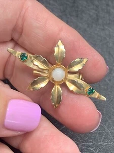 Vintage Estate Brooch Pin Flower Leaf Green Rhinestone 1 3/4” - Picture 1 of 8