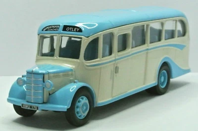 Corgi Classics 97107 - Bedford OB Coach - Murgatroyd of Summerbridge & Harrogate - Image 1 of 4