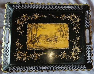 Plateau TOLE noire & dorée Napoléon III  Bord ajouré & estampe Calèche & Chevaux - Photo 1/4
