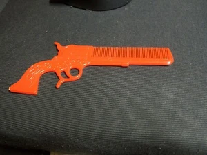 Vintage Red Plastic Hair Comb Gun WESTERN Pistol - NOS - Picture 1 of 2