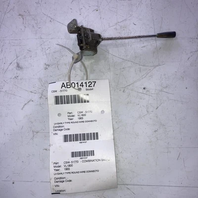 1965 Volvo P1800 Turn Signal Switch early switch with round connectors Foto 1 de 4