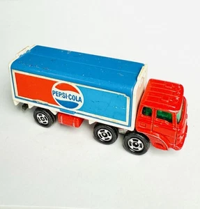 Tomica Mitsubishi PEPSI-COLA FUSO TRUCK SERIES No.7 Red Blue 1/127 Japan Made - Picture 1 of 6