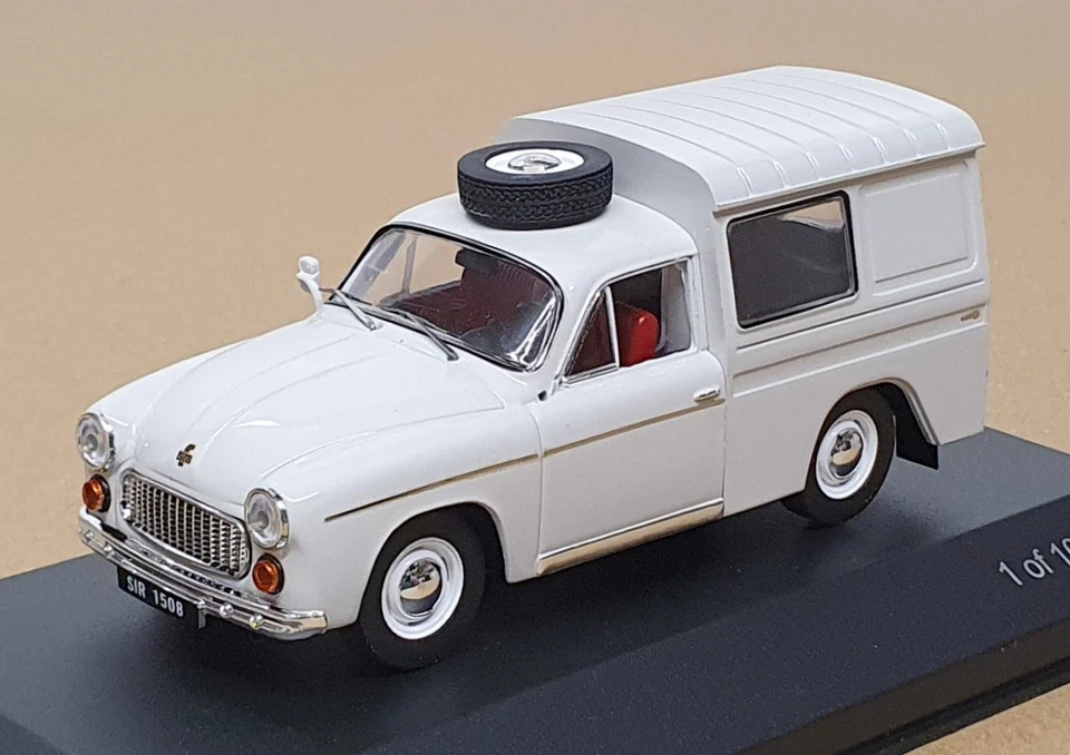 Whitebox 1/43 Scale WB212 - 1972 FSM Syrena 105 Bosto Van - Lt. Grey - Image 1 of 4