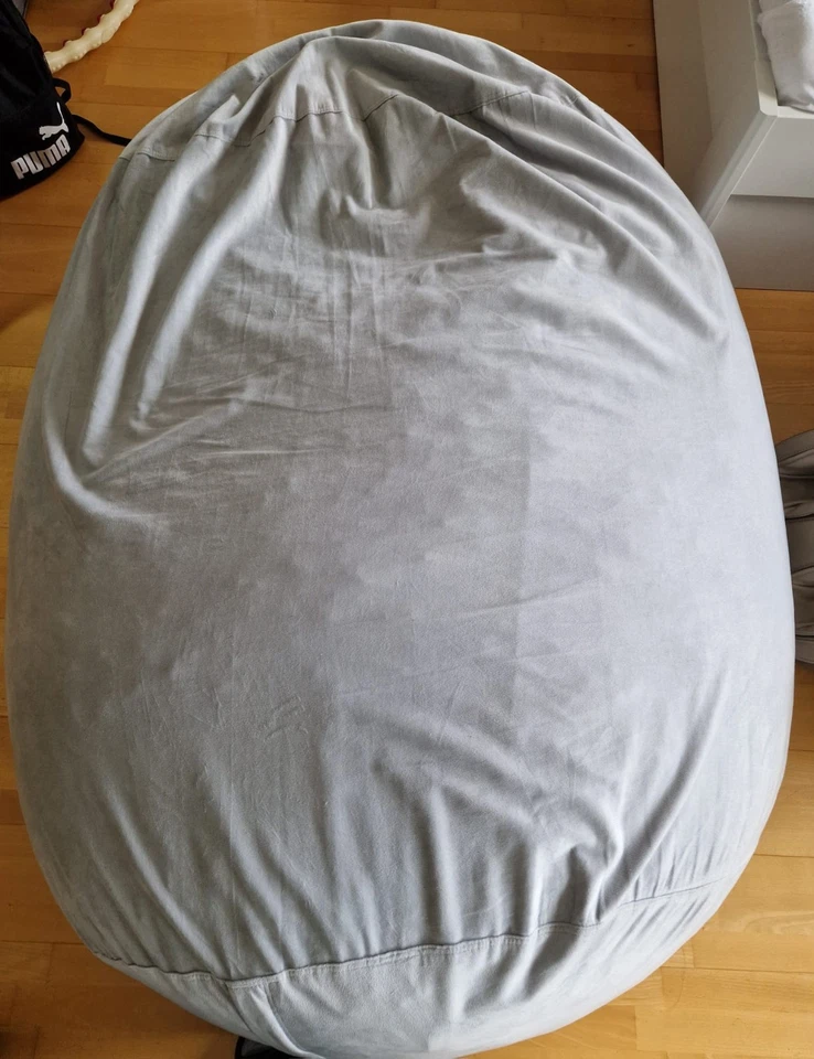 Sitzsack  mit Velour Bezug und 1500 Liter Schaumstoff Füllung - Bild 1 von 4