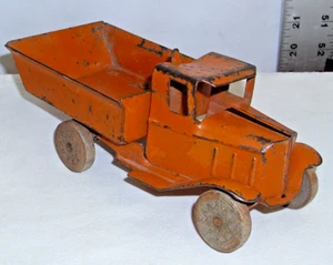 WYANDOTTE CAB OVER DUMP TRUCK IN ORANGE 1930s PRESSED STEEL - Picture 1 of 3