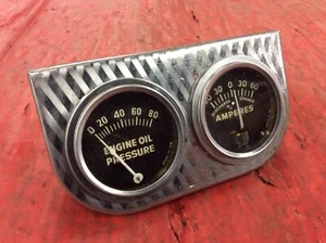 Vintage Oil Pressure & Ampres Gauges in Mounting Panel Pod Hot Rod 50's-60's - Foto 1 di 5
