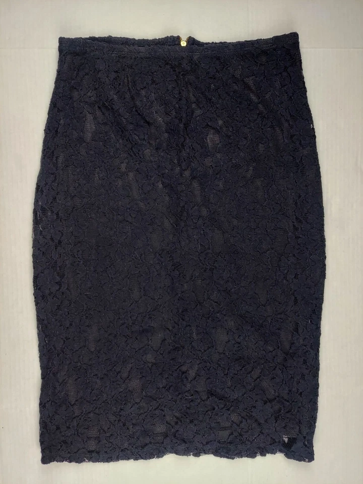 Falda Lápiz Encaje Negra Forrada Tono Latón Gruesa Cremallera Longitud Midi Gótica Floral Foto 1 de 4