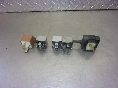 931 A VESPA GTS 300 IE 2013 OEM SET RELAY (FIVE) - image 1 of 4
