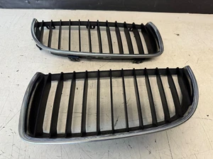BMW BUMPER KIDNEY GRILL PAIR E90 E91 323i 325i 328i 330i 335i Xi 2006-2008 - Picture 1 of 3