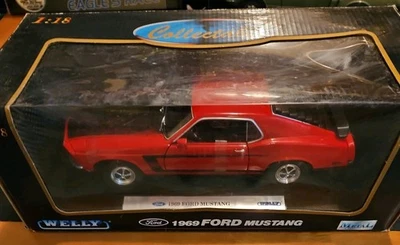Coche diecast Welly 1969 escala 1:18 Ford Mustang Boss 302 rojo Foto 1 de 3