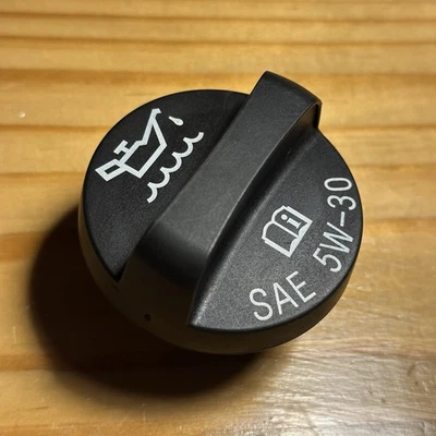 Tapa de llenado de aceite de motor Saturn Ion 2006 2,4 L OEM ACDelco SAE 5W-30 GM 12589430 Foto 1 de 4