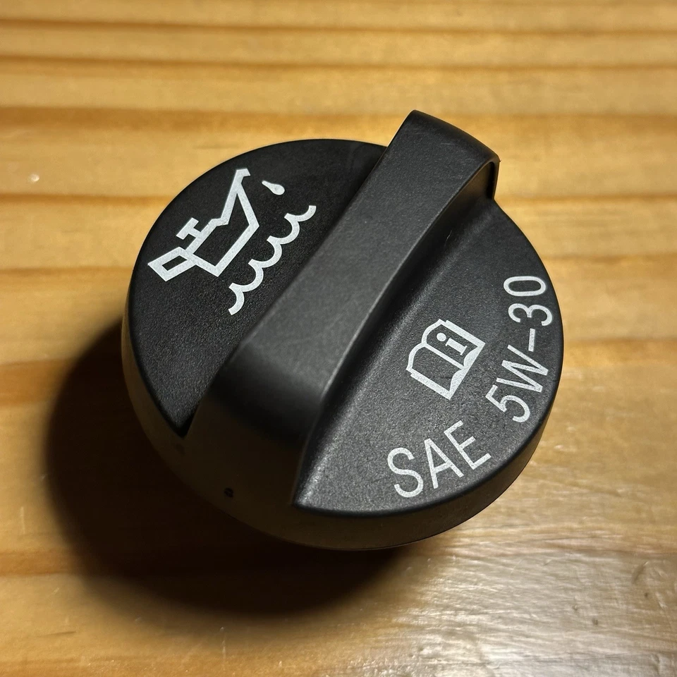 2006 Saturn Ion 2.4L OEM Engine Oil Filler Cap ACDelco SAE 5W-30 GM 12589430 - Image 1 of 4