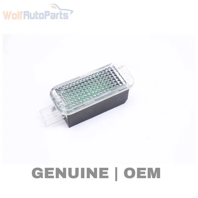 AUDI TTS QUATTRO 2009-2018 CUPÉ MK2 - Luz LED interior 8J0947409 Foto 1 de 3