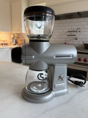 Molinillo de granos de café con rebabas Kitchen Aid Pro Line gris plata KPCG100NP1 PROBADO Foto 1 de 4