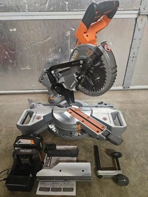 Ridgid 18 В бесщеточная раздвижная торцовочная пила 7 1/4 дюйма из легированной стали с аккумулятором 4 А·ч R48607 - Изображение 1 из 4
