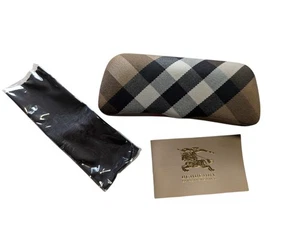 Estuche para gafas Burberry Classic Nova Check a cuadros con cubierta dura con tela - Imagen 1 de 13