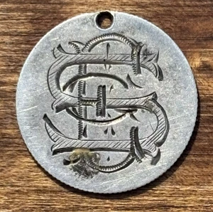 Antike silberne Liebesmedaille - doppelseitige gotische Schrift Monogramme glatt getragen - Bild 1 von 4