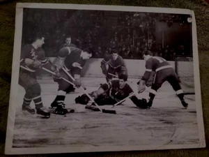 1940S CHARLIE RAYNER NHL HOCKEY GOALIE PHOTO NEW YORK RANGERS DETROIT RED WINGS - Picture 1 of 8