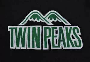 Camiseta pequeña Twin Peaks Biker Bar Pub 18 pulgadas Pit to Pit - Imagen 1 de 3