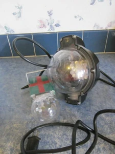 2 Gemmy Corded LED Lightshow Lights, RED, BLUE AND GREEN - Bild 1 von 6