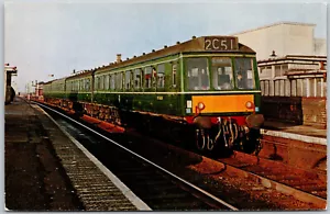 Vier Wagen Dieseltriebzugwagen auf St Pancras nach Bradford Service Postkarte - Bild 1 von 2