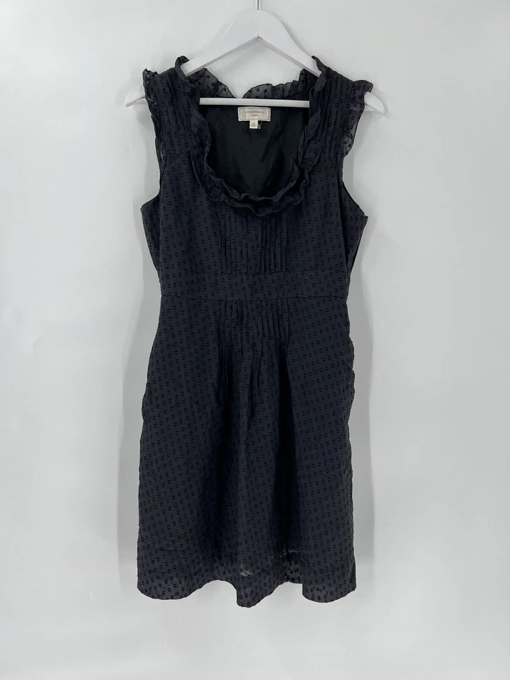 Vestido Moulinette Soeurs Feminino 6 Cinza Preto Plissado Babado Sem Mangas Decote Redondo - Imagem 1 de 4