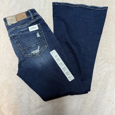 BKE 牛仔裤女式 32R 码 Stella 修身低腰喇叭牛仔裤 32 X 31.5 全新 — 第 1/4 张图片