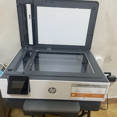 HP OfficeJet 8014e Stampante Multifunzione Colore Stampa Copia - Bianco e Nero - Immagine 1 di 4