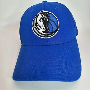 Cappello Berretto New Era Unisex Blu Dallas Mavericks NBA Basketball Team Logo 9Forty OS - Foto 1 di 9