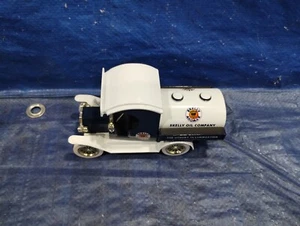 Gearbox Toy 1912 Ford Skelly Oil Tanker Goodyear Coin Bank 1/24 Scale 76603 - Picture 1 of 6