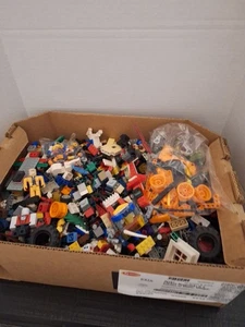 Riesiges Konvolut o Legos Pfund RIESIGE verschiedene Stücke Teile Steine Figuren Tiere - Bild 1 von 10
