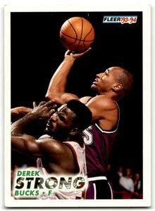 1993-94 Fleer Derek Strong Rookie Milwaukee Bucks #324 - Picture 1 of 2