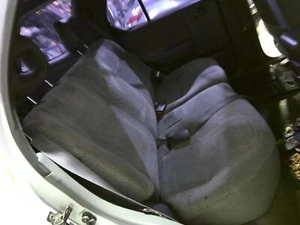 1999 Isuzu Rodeo Gray Cloth Rear Bench Seat - Picture 1 of 1