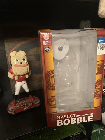 Georgia Bulldogs Mascot Hairy Dawg Bobblehead Cover