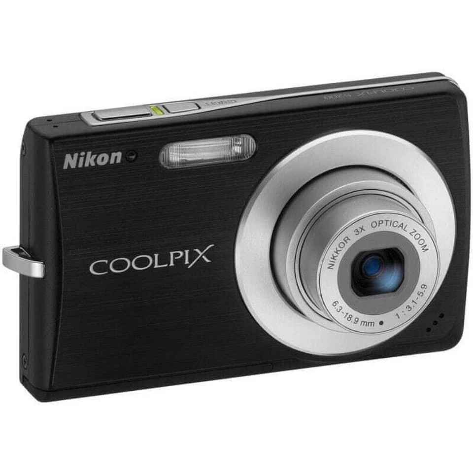 Nikon COOLPIX S200 CCD Digital Camera,Black,7.1MP 3x optical zoom,Face Detection - Image 1 of 4