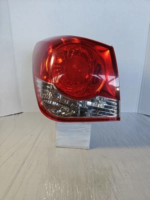 Conjunto de luces traseras laterales de tracción izquierda Chevrolet Cruze 2011-2016 OEM Foto 1 de 4