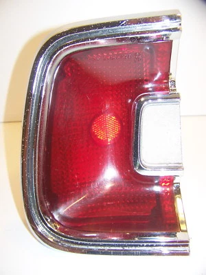 Luz trasera Plymouth Barracuda LH 1967 OEM #2906793 Foto 1 de 4
